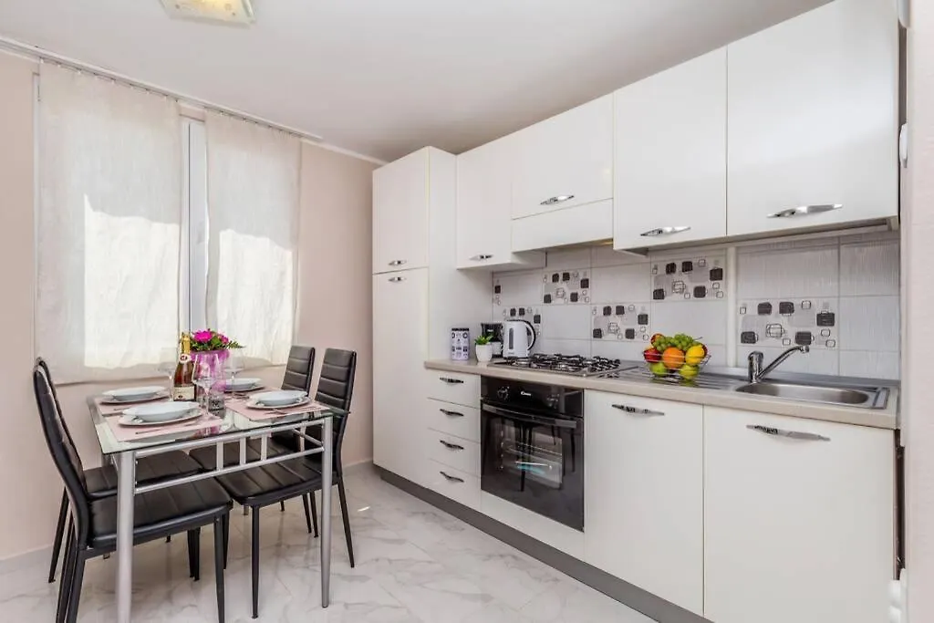 Apartman Crystal